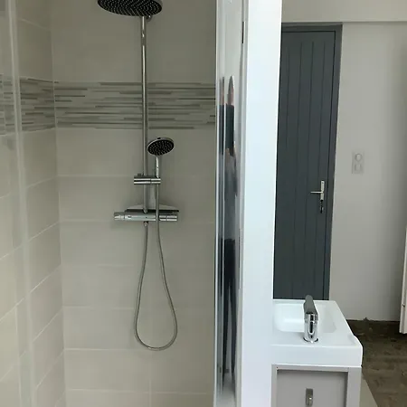 Petit Havre De Paix En Bord De