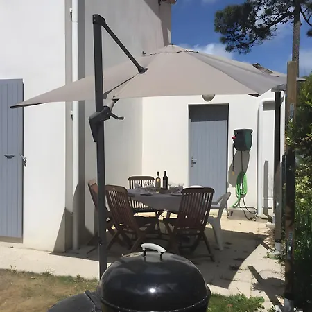 Holiday home Petit Havre De Paix En Bord De *