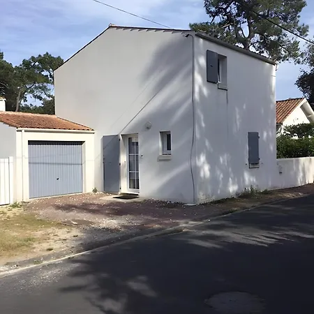 Petit Havre De Paix En Bord De Holiday home
