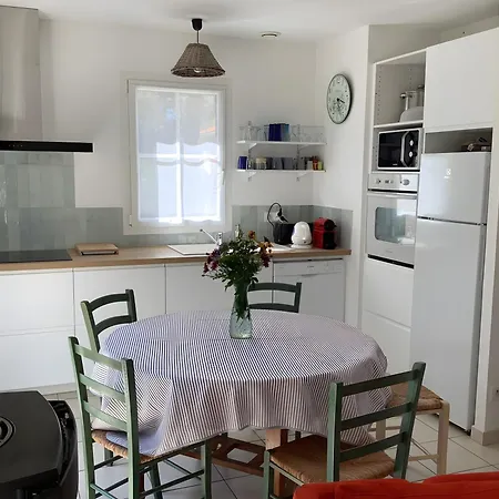 Holiday home Petit Havre De Paix En Bord De Saint-Georges-d'Oleron