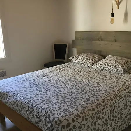 Holiday home Petit Havre De Paix En Bord De *