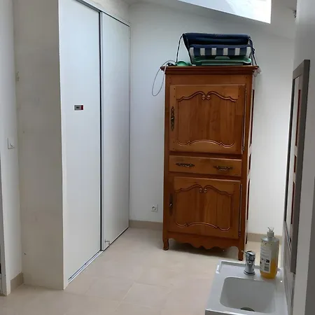 Holiday home Petit Havre De Paix En Bord De