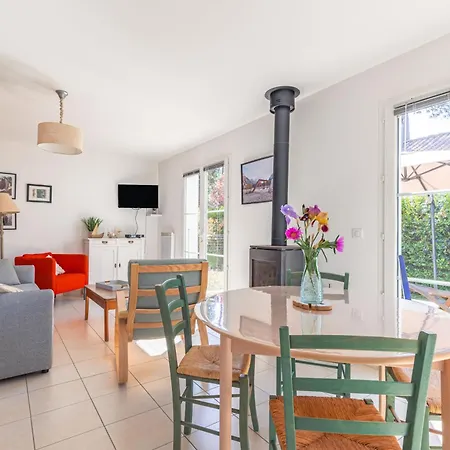 Petit Havre De Paix En Bord De Holiday home