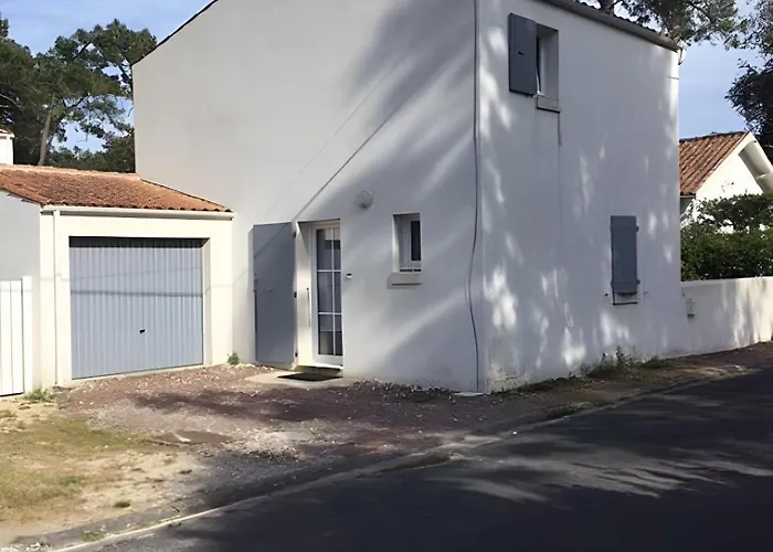 Petit Havre De Paix En Bord De Holiday home