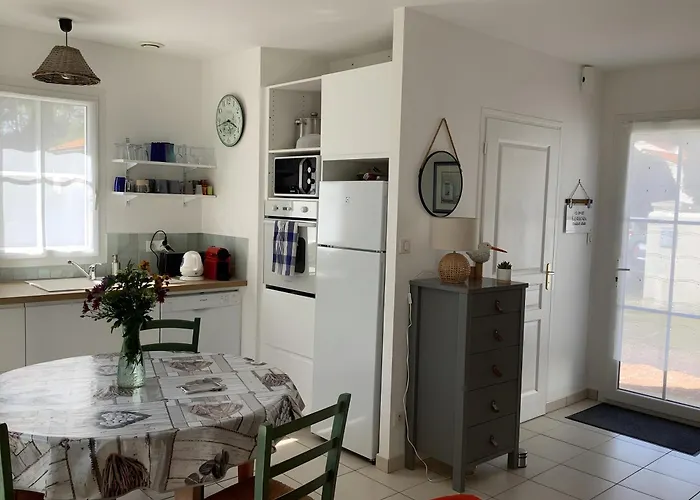 Petit Havre De Paix En Bord De Holiday home Saint-Georges-d'Oleron